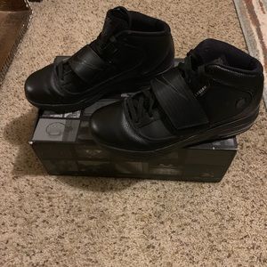 NIKE ZOOM SOLDIER IV